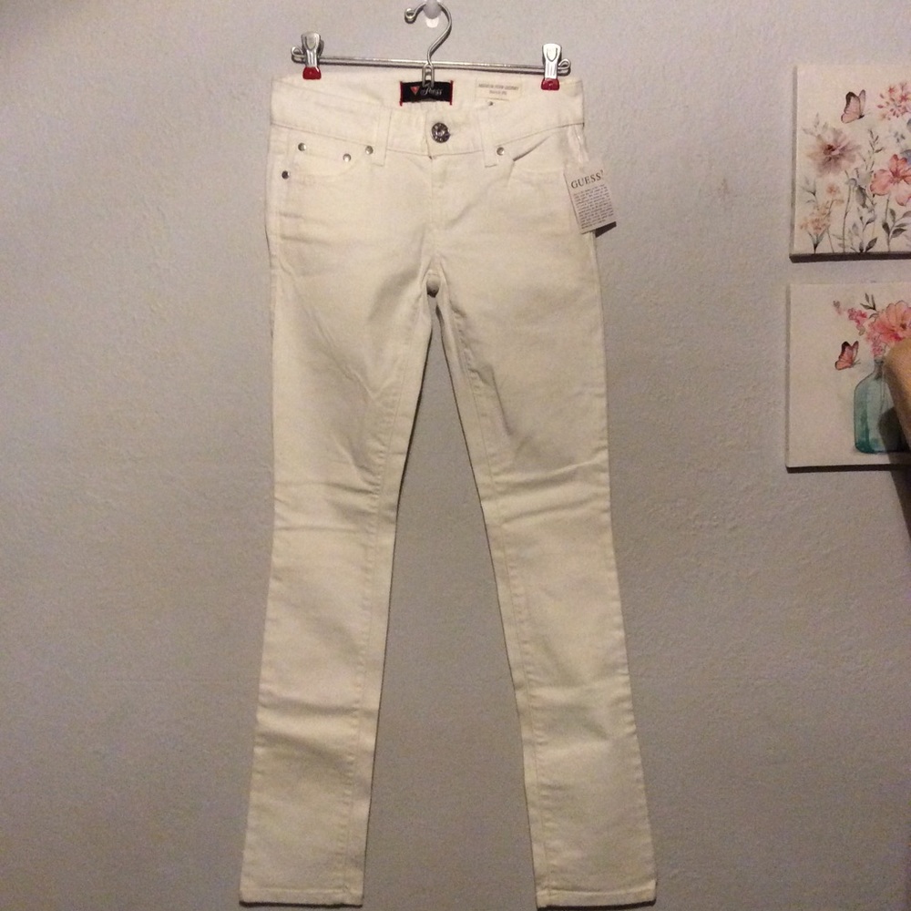 NW Guess White Skinny Jeans Classic Style